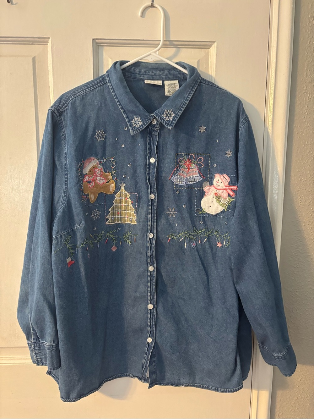 White Stag Plus 22W/24W Blue Denim Embroidered Snowman Christmas Button-Up